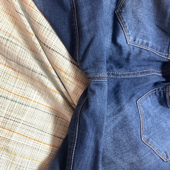 1822 maternity jeans, size 28. Gently used. - Picture 6 of 8